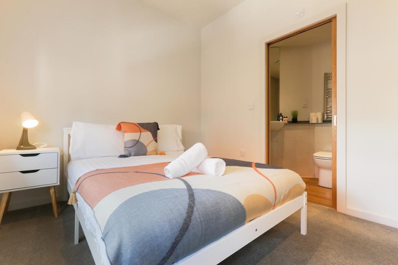 Modern 2-Bed Apartment, Free Parking, City Centre, Netflix & Pet Friendly - Hosted By Stay Host Save Sheffield Exteriér fotografie
